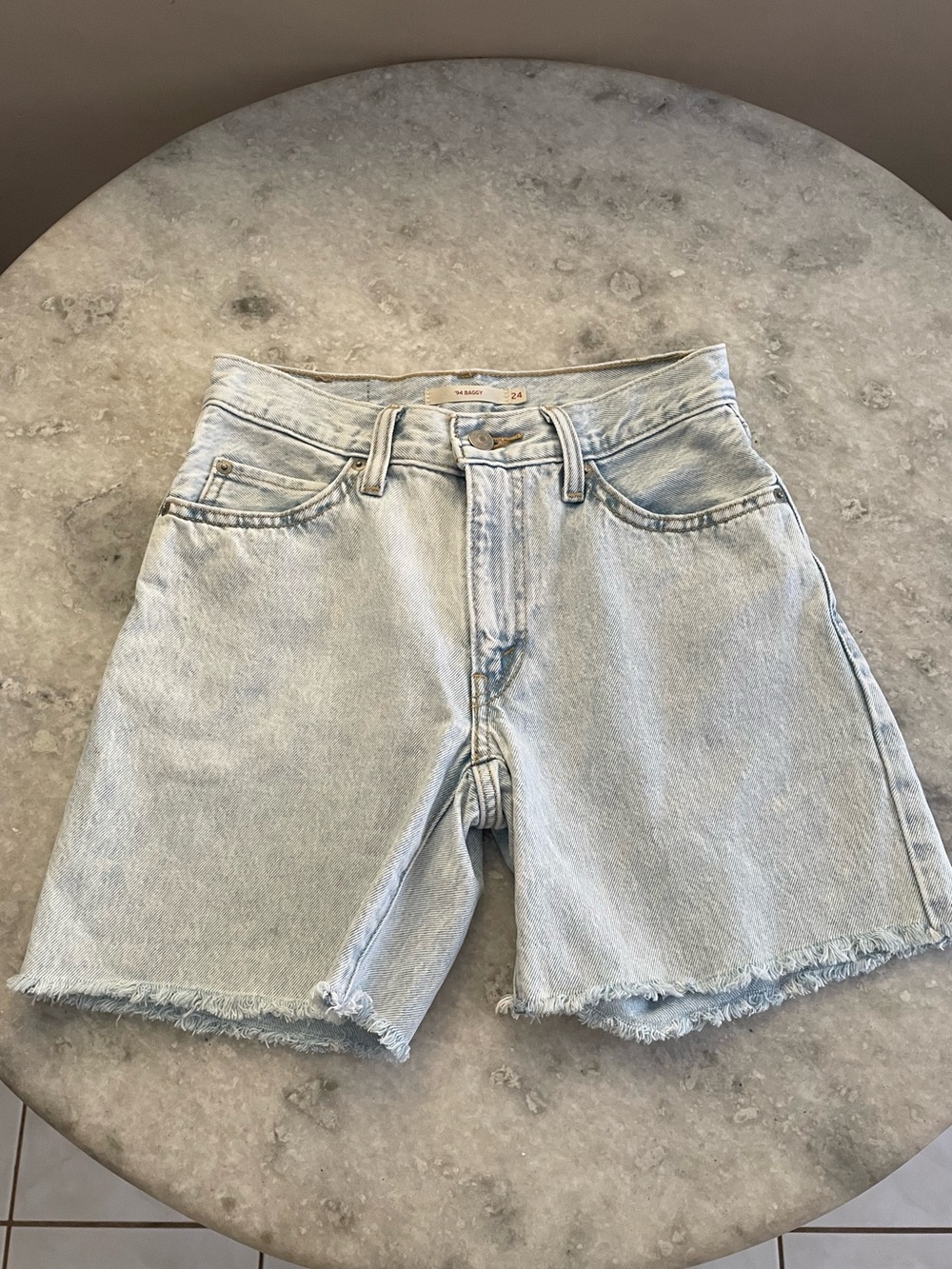 Levi’s ‘94 Baggy Shorts - Picture 4 of 11